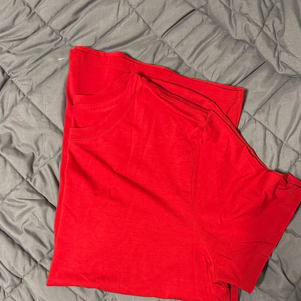 Lululemon red T-shirt 
Size 12